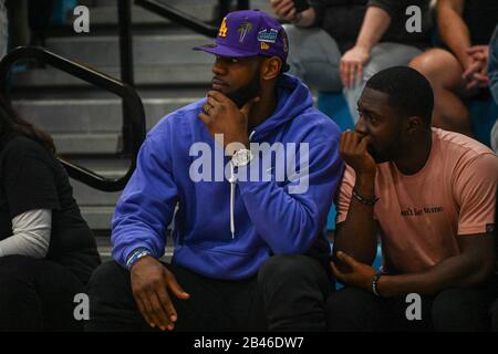 Pacific Palisades, California, Stati Uniti. 05th Mar, 2020. LeBron James partecipa a una partita di pallacanestro della quarta Divisione statale CIF quarto di finale tra San Ysidro e Palisades Charter High, Giovedi, 05 Marzo, 2020, in Pacific Palisades, California, USA. (Foto Di Ios/Espa-Images) Credito: Agenzia Fotografica Europea Per Lo Sport/Alamy Live News Foto Stock