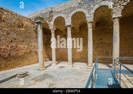 Bagni termali. Rovine romane della città. Foto Stock