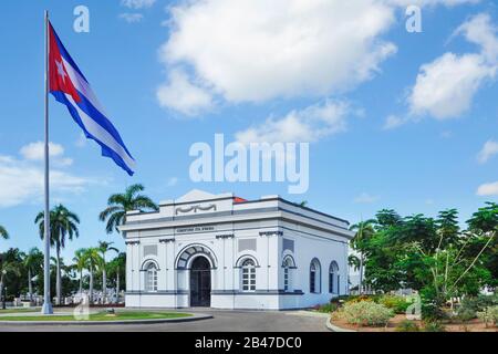 Ingresso del cimitero, il luogo di riposo di diversi famosi cubani noti come Cementerio Santa Ifigenia, Santiago de Cuba, Cuba Foto Stock