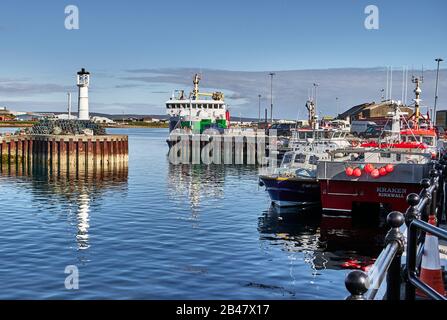Regno Unito, Scozia, Isole Orkney è un arcipelago nelle Isole settentrionali della Scozia, Oceano Atlantico, Kirkwall Harbor Foto Stock