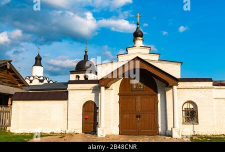 Monastero Battista sull'isola di Sviyazhsk in Russia Foto Stock