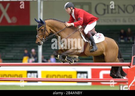 Affidabilità NC Grand Prix - Ian Millar (CAN) di equitazione in stile presso il National Abete rosso di prati, Giugno 2006 Foto Stock