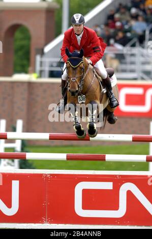 Affidabilità NC Grand Prix - Ian Millar (CAN) di equitazione in stile presso il National Abete rosso di prati, Giugno 2006 Foto Stock