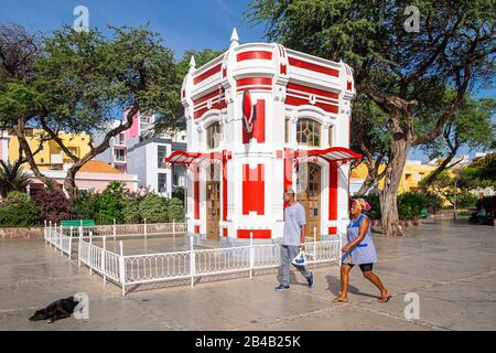 Capo Verde, Sao Vicente isola, Mindelo, Praça Amilcar Cabral (ex Praça Nova), chiosco dal 1932 Foto Stock