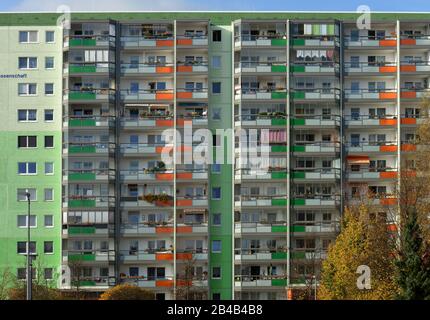 Plattenbauten, Bruno-Apitz-Strasse, Buch, Berlino, Deutschland Foto Stock