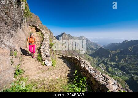 Capo Verde, isola di Santo Antao, escursione nella verde valle di Ribeira do Paul Foto Stock