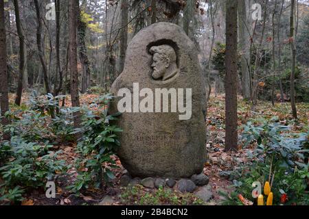 Grab Heinrich Zille, Suedwestkirchhof, Bahnhofsstrasse, Stahnsdorf, Brandeburgo, Deutschland / Südwestkirchhof Foto Stock