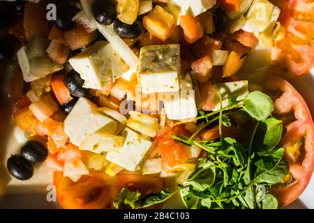 A buffet con diversi tipi di cibi a base di pesce e verdure per il ristorante o la celebrazione come il concetto di matrimonio Foto Stock