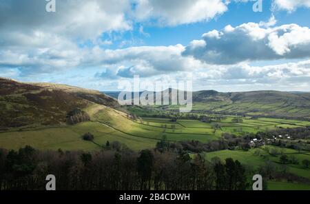 Edale Valley nella neve, Peak District, Derbyshire Foto Stock