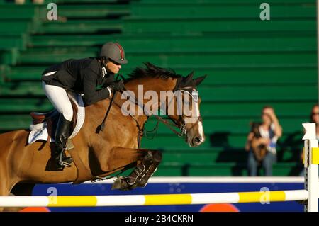 Il Nord America, Spruce Meadows 2006, Lafarge Cup, Beezie Madden (Usa) In Sella A Integrity Foto Stock