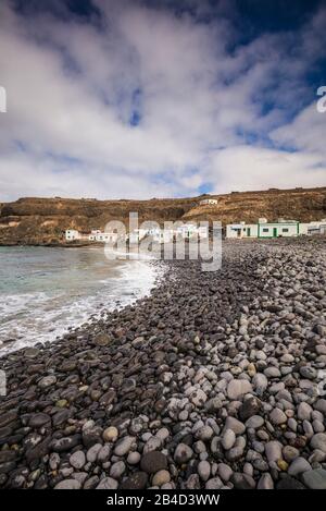 Spagna Isole Canarie Fuerteventura Island, Los Molinos, spiaggia di sabbia nera, west coast village Foto Stock