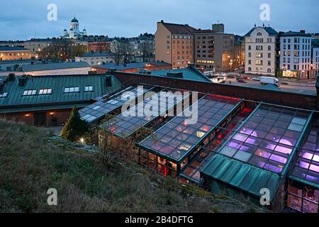 Paesaggio urbano di Helsinki con Dom sullo sfondo Foto Stock