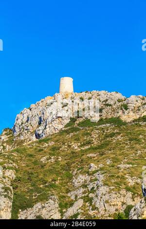 Vecchia torre panoramica di Talayot de Almallutx, Cap de Formentor, Mallorca (Maiorca), Isole Baleari, Spagna, Europa Foto Stock