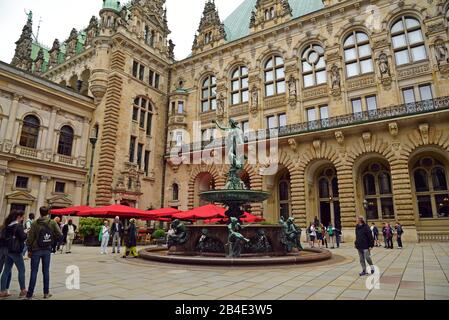 Europa, Germania, Amburgo, municipio, cortile, la fontana di Hygieia si trova nel cortile del municipio di Amburgo. È stato costruito 1895ñ1896 Foto Stock