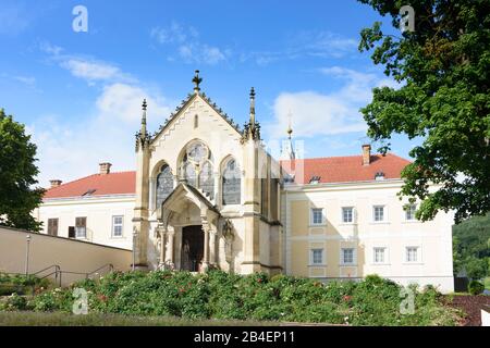 Alland, ex castello Schloss Mayerling, oggi Karmel St. Josef, chiesa a Wienerwald, Bosco di Vienna, Niederösterreich, Bassa Austria, Austria Foto Stock