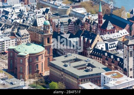 Germania, Assia, Francoforte, vista dalla Torre principale verso Paulskirche. Foto Stock