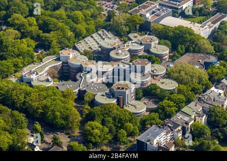 Veduta aerea dei biscotti dell'Università di Duisburg-Essen a Duisburg, nel distretto di Neudorf-Nord, nella regione metropolitana Reno-Ruhr, nello stato federale della Renania Settentrionale-Vestfalia, Germania Foto Stock