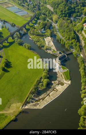 Veduta aerea della centrale idroelettrica Hohenstein Centrale idroelettrica nella Ruhrauen vicino Witten su un'isola della Ruhr a Witten nella zona della Ruhr nello stato della Renania Settentrionale-Vestfalia, Germania Foto Stock