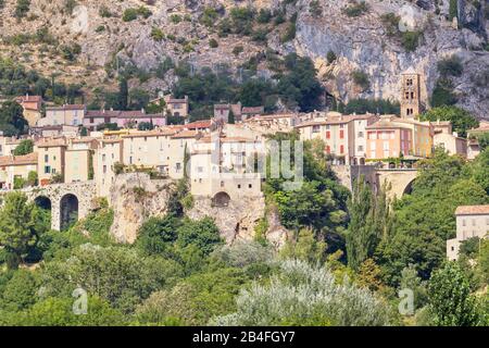 Moustiers Sainte Marie, Alpes de Haute Provence, Provence, Francia Foto Stock