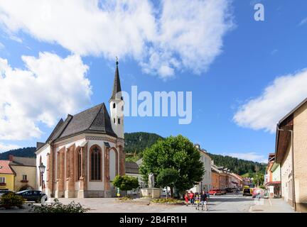 Oberwölz, chiesa Spitalskirche (Fililialkirche hl. Sigismund beim Spital), piazza Hauptplatz a Murau-Murtal, Steiermark, Stiria, Austria Foto Stock