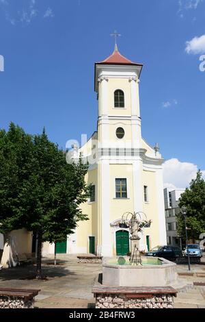 Eisenstadt, chiesa francescana e monastero di San Michele a Neusiedler See (Lago Neusiedl), Burgenland, Austria Foto Stock