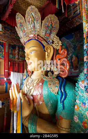 Statua del Buddha, Maitreya, monastero di Tikse Yellowstone, Ladakh, jammu e Kashmir, Himalaya indiana, India, Asia Foto Stock