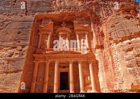 Giordania, al-Khazneh, la casa del tesoro nella città di pietra Petra Foto Stock