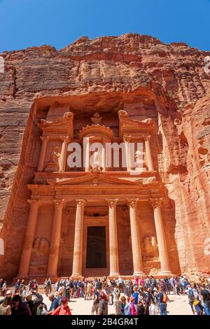 Giordania, al-Khazneh, la casa del tesoro nella città di pietra Petra Foto Stock