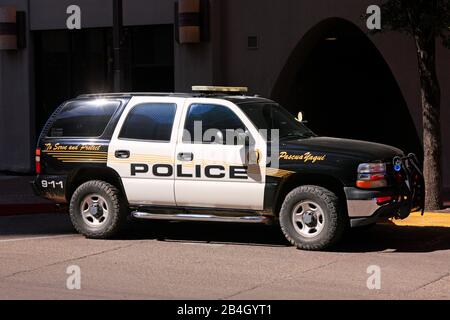 Pascua Yaqui polizia nazionale indiana Patrol veicolo parcheggiato nel centro di Tucson, Arizona Foto Stock