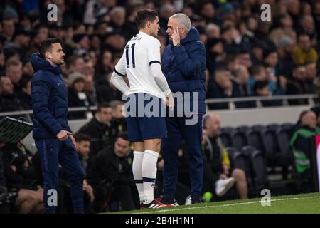 Londra, INGHILTERRA - MARZO 04: Manager Jose Mourinho di Tottenham Hotspur durante la partita della fa Cup Fifth Round tra Tottenham Hotspur e Norwich City Foto Stock