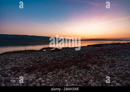 Tramonto sulla spiaggia, Reichenau, Lago di Costanza, Baden-Wuerttemberg, Germania, Europa Foto Stock