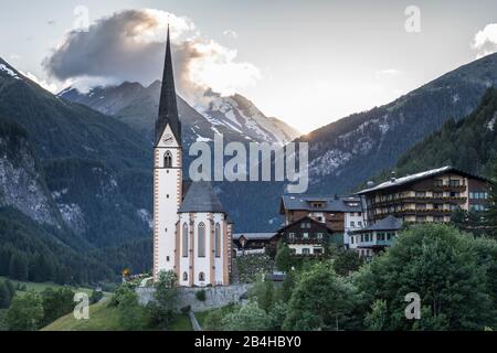 Heiligenblut Am Großglockner, Mölltal, Nationalpark Hohe Tauern, Bezirk Spittal An Der Drau, Kärnten, Österreich Foto Stock