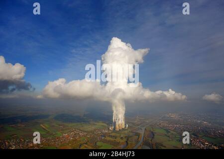 Nuvola di formazione trasversale con inversione di temperatura con strato di inversione sul Gersteinwerk Werne-Stockum, 29.10.2008, vista aerea, Germania, Renania Settentrionale-Vestfalia, Area Ruhr, Werne Foto Stock