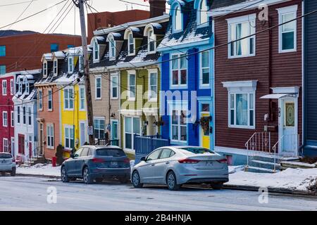 Alcune delle case storiche della riga di Jellybean Row a St. John's, Terranova, Canada [Nessuna release di proprietà; disponibile solo per le licenze editoriali] Foto Stock