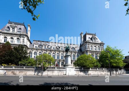 Statua equestre del Étienne Marcel sul lato sud del famoso Hotel de Ville, Parigi, Francia, Europa Foto Stock