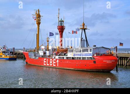 Museo nave antincendio Elbe 1 nel Porto Vecchio, località del Mare del Nord Cuxhaven, estuario dell'Elba, Mare del Nord, costa del Mare del Nord, Bassa Sassonia, Germania Foto Stock