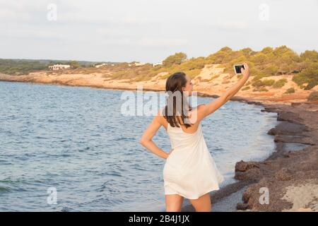 Selfie, pose, mare, adolescenti Foto Stock