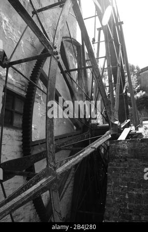 Daniels Water Mill, mulino a farina da lavoro del 18th Secolo, Bridgenorth, Inghilterra, Regno Unito, Droitwich Spa, Worcester, Inghilterra, Regno Unito, 08/07/2013, whe D'Acqua Foto Stock