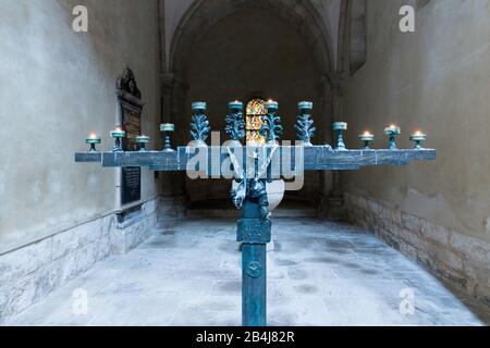 Germania, Sassonia-Anhalt, Naumburg, croce di candele, Cattedrale di Naumburg, Patrimonio dell'Umanità dell'UNESCO. Foto Stock