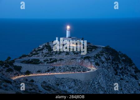 Vista del faro Di Far de Formentor a Maiorca. Segna il punto più settentrionale di Baleareninsel. Foto Stock