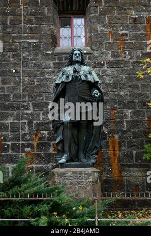 Jambs di bronzo, memoriale in onore di Federico i Re di Prussia 1688-1713, Castello Hohenzollern, Hechingen, Alb Svevo, Baden-Wuerttemberg, Germania, Europa Foto Stock