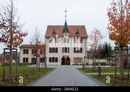 Germania, Turingia, Schmalkalden, Old School, costruito nel 1865, ristrutturato nel 2015, casa a graticcio. Foto Stock