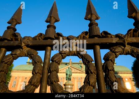 Statua del conte Axel Oxenstierna a Riddarhuset, Casa della nobiltà, Stoccolma, Svezia Foto Stock