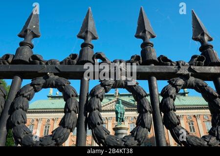 Statua del conte Axel Oxenstierna a Riddarhuset, Casa della nobiltà, Stoccolma, Svezia Foto Stock