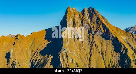 Panorama da Kegelkopf, 1959m a Höfats 2259m, Allgäu Alpi, Allgäu, Baviera, Germania, Europa Foto Stock