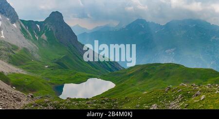 Rappensee, Dietro Piccolo Rappenkopf, 2276m, Allgäu Alpi, Allgäu, Baviera, Germania, Europa Foto Stock