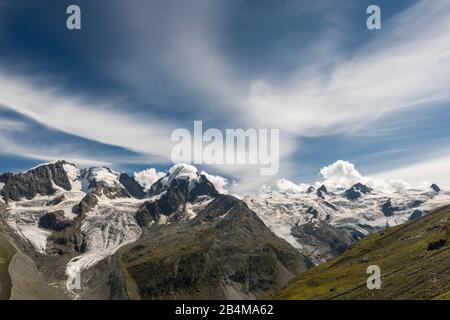 Svizzera, Graubünden, Engadina, Oberengadin, Rosegtal Con Piz Bernina Biancograt, Piz Roseg, Gruppo Sella, Ghiacciaio Tschierva E Ghiacciaio Roseg Foto Stock