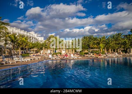 Spagna isole canarie Gran Canaria Island, Maspalomas, piscina, Hotel Riu Palace Maspalomas Foto Stock