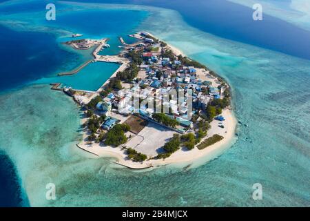 Isola abitata Gulhi, South Male Atoll, Oceano Indiano, Maldive Foto Stock