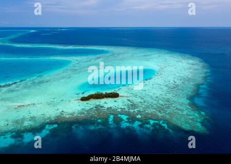 Isola disabitata vicino Bodumohora, Felidhu Atoll, Oceano Indiano, Maldive Foto Stock